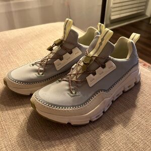 On Women's Cloudaway Running Shoes Size 10